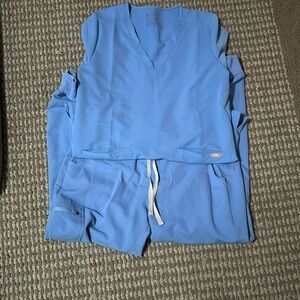 Figs scrubs set
